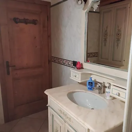 Grazioso Appartamento Di Montagna In Centro Valle * Pontey